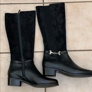 Mid-calf black boots